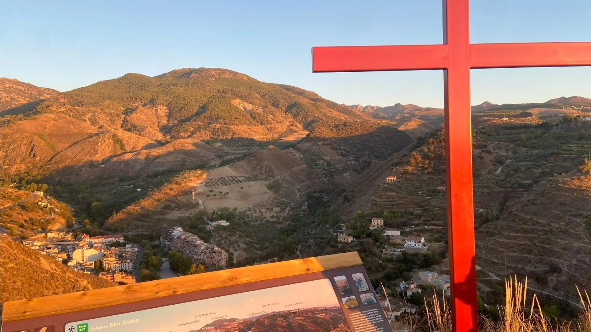 Increible Atico Centro Monachil 아파트 0*,  스페인